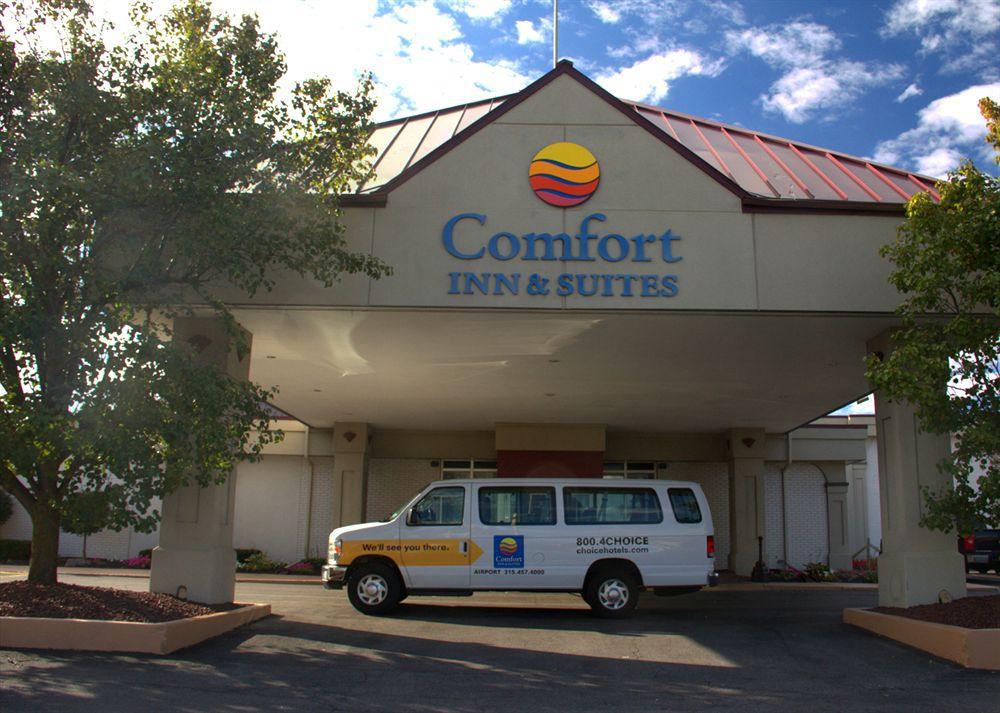 Comfort Inn & Suites Airport ซีราคิวส์ ภายนอก รูปภาพ